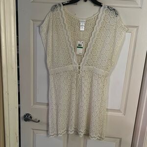 Cream Lace V-Neck Dress